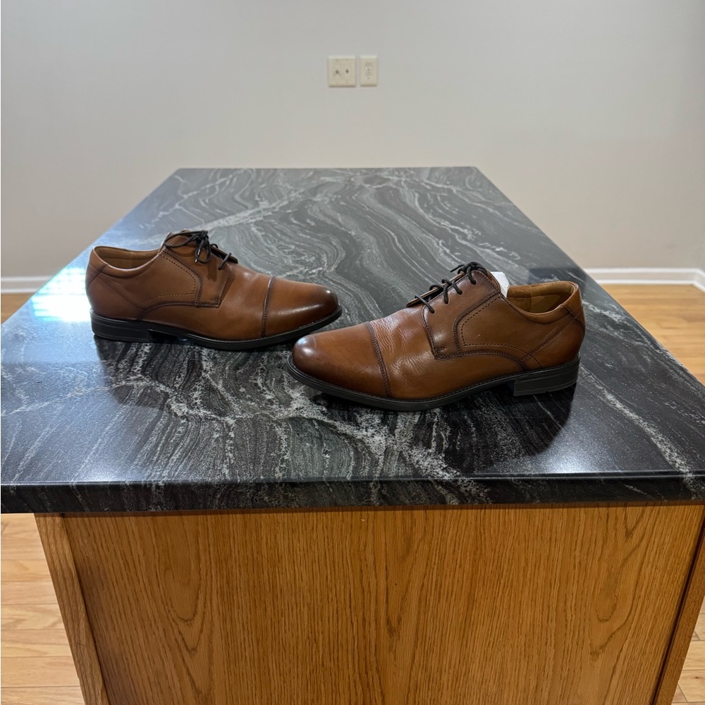 Florsheim Midtown Oxfords